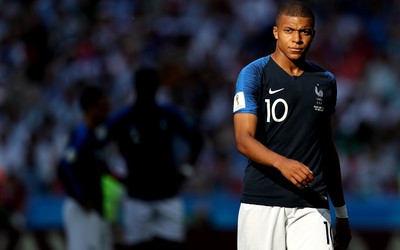 安博电竞独家-于帕梅卡诺成后防噩梦