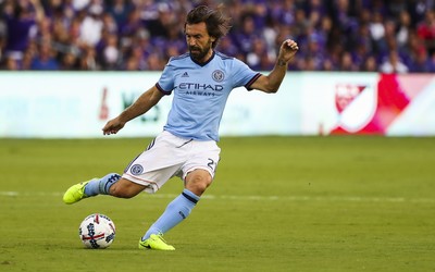 安博电竞精华--惨败门兴拜仁防线纸糊的